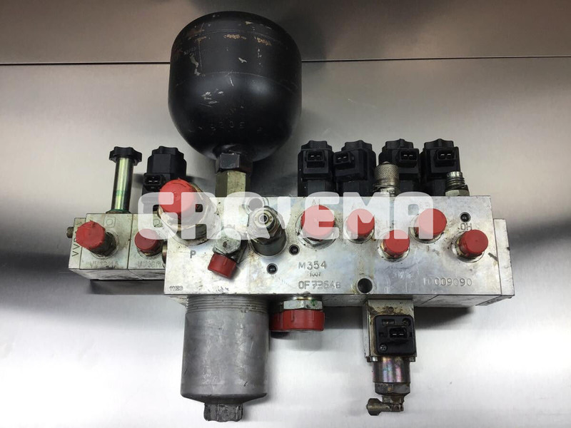 Liebherr R964C / R966 / R970 / R974 / R974C / R976 / R980 - Гидравлика: фото 1 Liebherr R964C / R966 / R970 / R974 / R974C / R976 / R980 - Гидравлика: фото 1