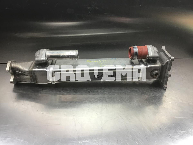 Liebherr Radiator - Радиатор: фото 1 Liebherr Radiator - Радиатор: фото 1