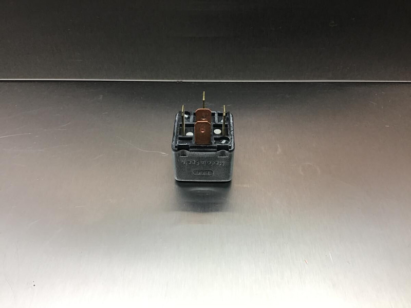 Liebherr Relay - Реле: фото 2 Liebherr Relay - Реле: фото 2