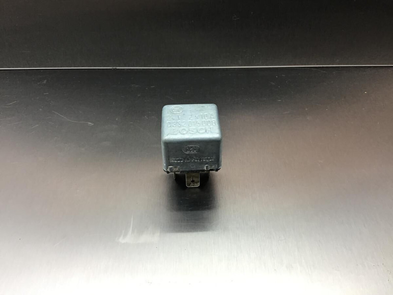 Liebherr Relay - Реле: фото 1 Liebherr Relay - Реле: фото 1