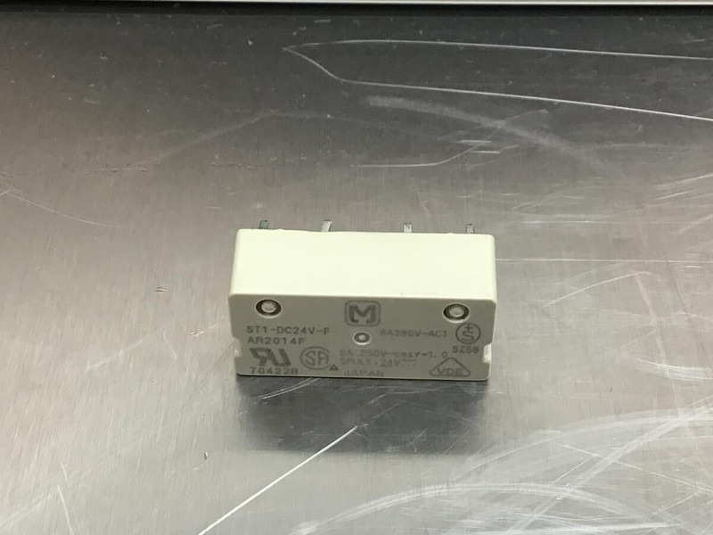 Liebherr Relay - Реле: фото 2 Liebherr Relay - Реле: фото 2