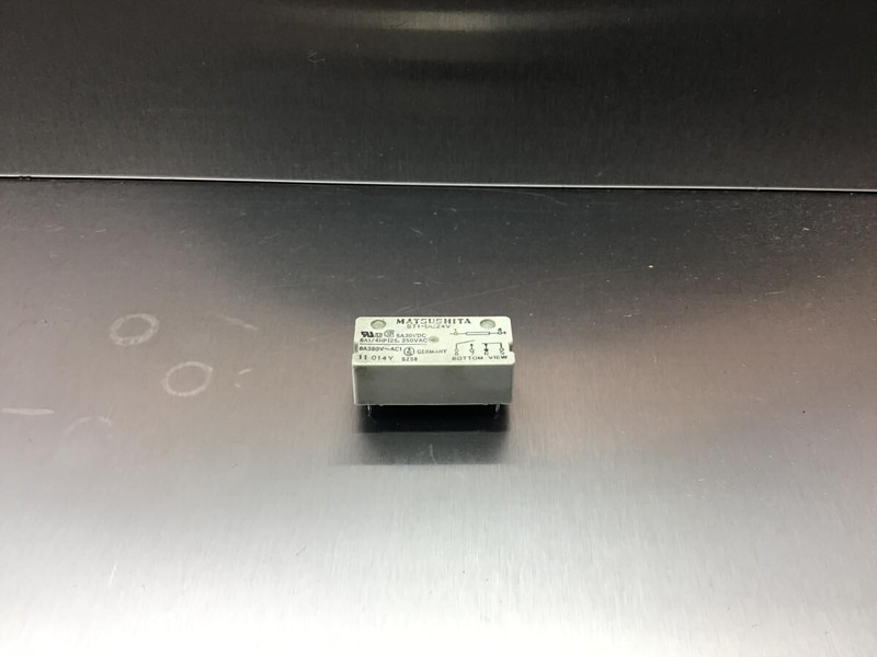 Liebherr Relay - Реле: фото 1 Liebherr Relay - Реле: фото 1