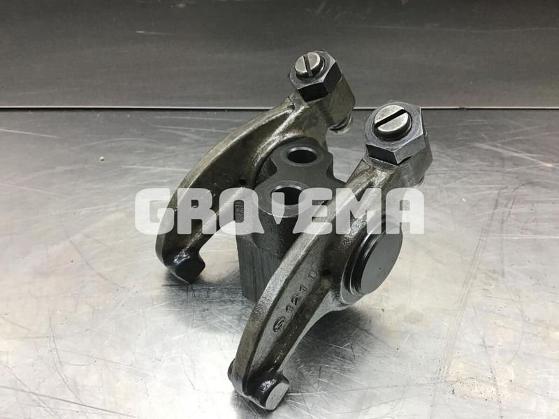 Liebherr Rocker Arm Bracket - Двигатель и запчасти: фото 2 Liebherr Rocker Arm Bracket - Двигатель и запчасти: фото 2