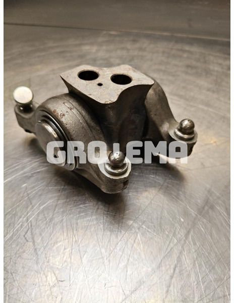 Liebherr Rocker Arm Bracket - Двигатель и запчасти: фото 2 Liebherr Rocker Arm Bracket - Двигатель и запчасти: фото 2