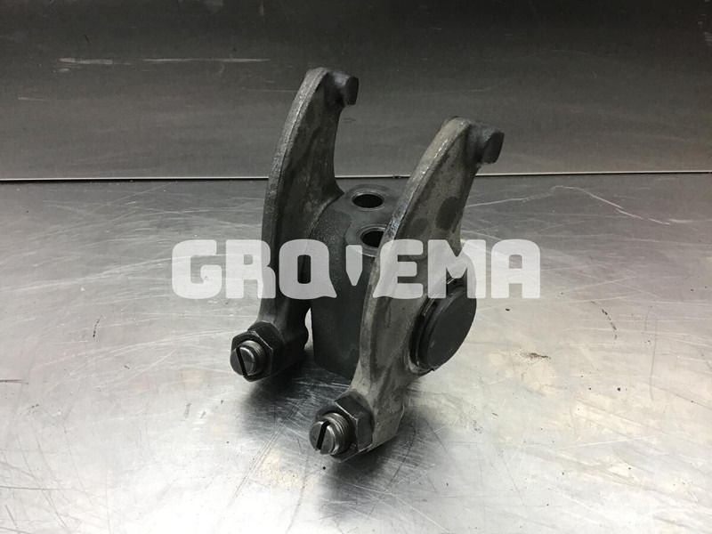 Liebherr Rocker arm Bracket - Двигатель и запчасти: фото 2 Liebherr Rocker arm Bracket - Двигатель и запчасти: фото 2