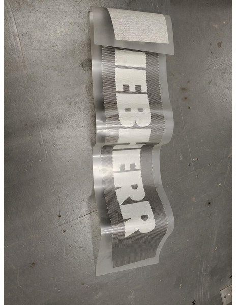 Бампер Liebherr Sticker: фото 1