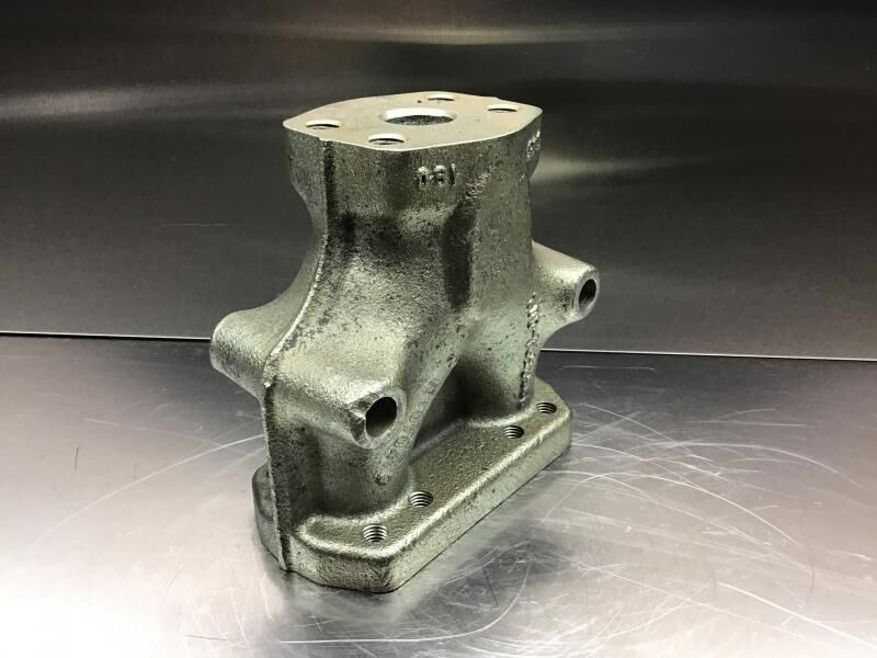 Liebherr Block - Запчасти: фото 1 Liebherr Block - Запчасти: фото 1