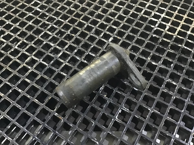 Liebherr Pin - Запчасти: фото 1 Liebherr Pin - Запчасти: фото 1