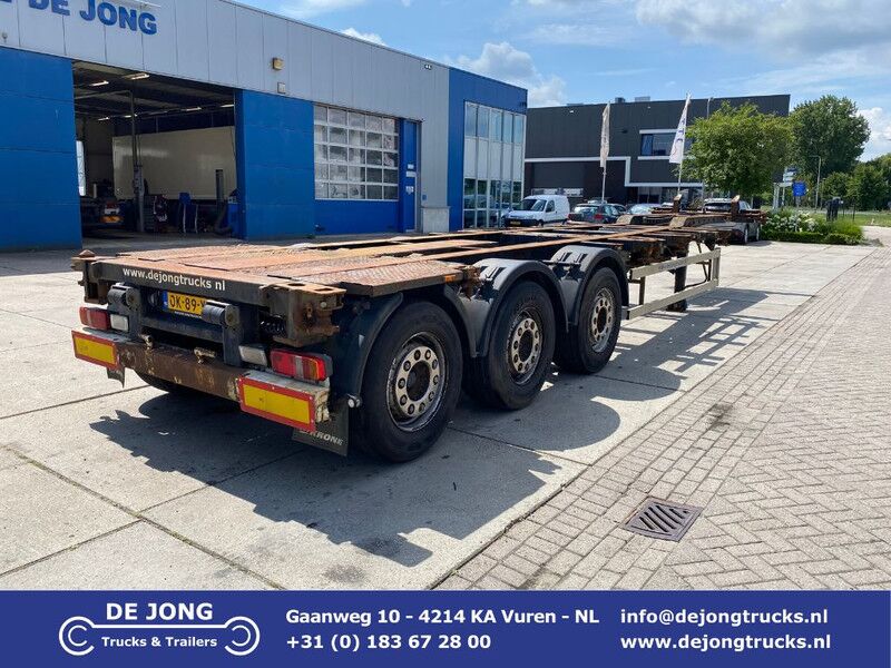 Krone SD Chassis / ADR / 2x Extendable / MB + Disc / 2x Lift Axle - Полуприцеп-контейнеровоз/ Сменный кузов: фото 1 Krone SD Chassis / ADR / 2x Extendable / MB + Disc / 2x Lift Axle - Полуприцеп-контейнеровоз/ Сменный кузов: фото 1