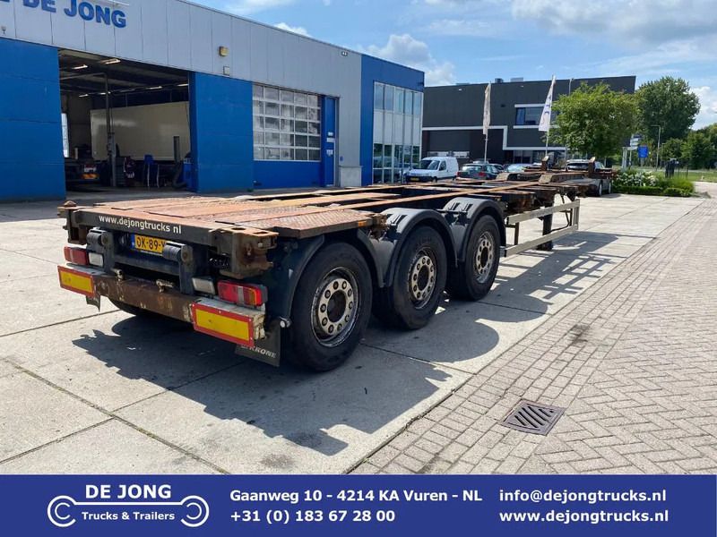 Krone SD Chassis / ADR / 2x Extendable / MB + Disc / 2x Lift Axle - Полуприцеп-контейнеровоз/ Сменный кузов: фото 1 Krone SD Chassis / ADR / 2x Extendable / MB + Disc / 2x Lift Axle - Полуприцеп-контейнеровоз/ Сменный кузов: фото 1