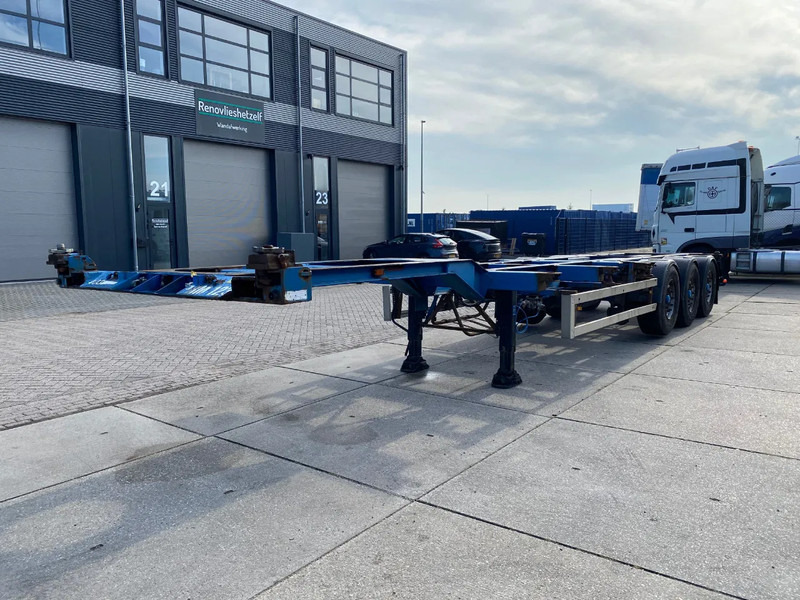 Renders Container chassis / Mercedes + Disc / 1x Lift Axle / 1x Extendable - Полуприцеп-контейнеровоз/ Сменный кузов: фото 4 Renders Container chassis / Mercedes + Disc / 1x Lift Axle / 1x Extendable - Полуприцеп-контейнеровоз/ Сменный кузов: фото 4