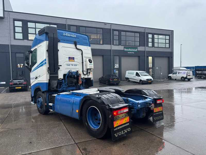 Volvo FH 13.420 Globetrotter / ADR + PTO / Stand Airco - Тягач: фото 4 Volvo FH 13.420 Globetrotter / ADR + PTO / Stand Airco - Тягач: фото 4