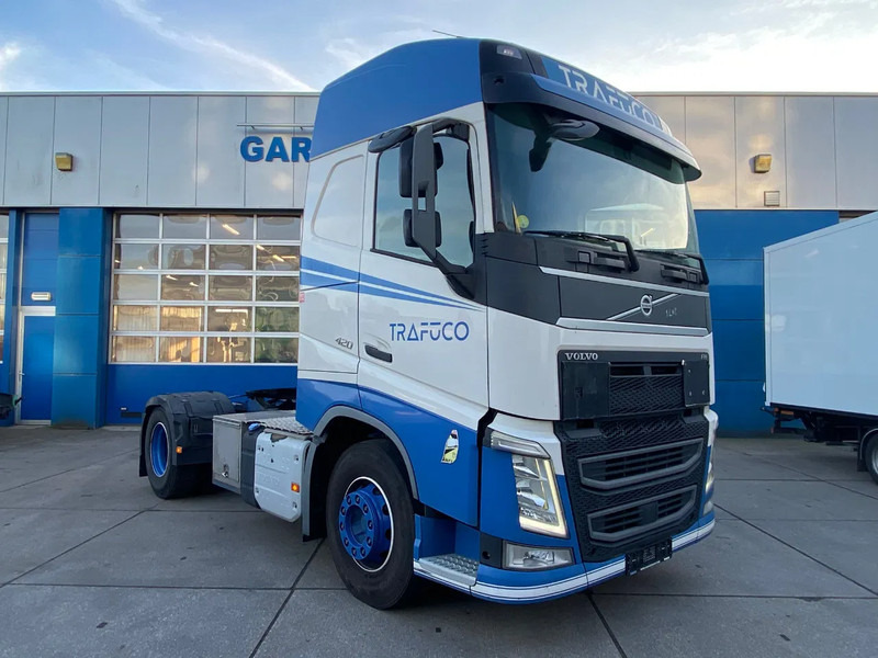 Volvo FH 13.420 Globetrotter / ADR + PTO / Stand Airco - Тягач: фото 3 Volvo FH 13.420 Globetrotter / ADR + PTO / Stand Airco - Тягач: фото 3