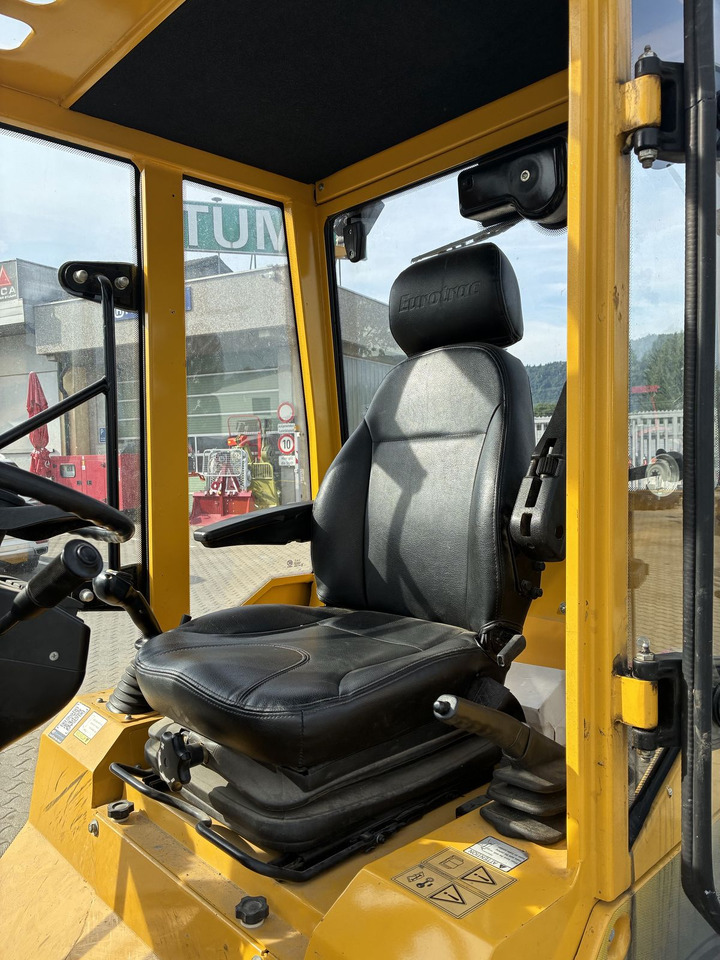 Eurotrac Eurotrac W13 - Компактный фронтальный погрузчик: фото 4 Eurotrac Eurotrac W13 - Компактный фронтальный погрузчик: фото 4