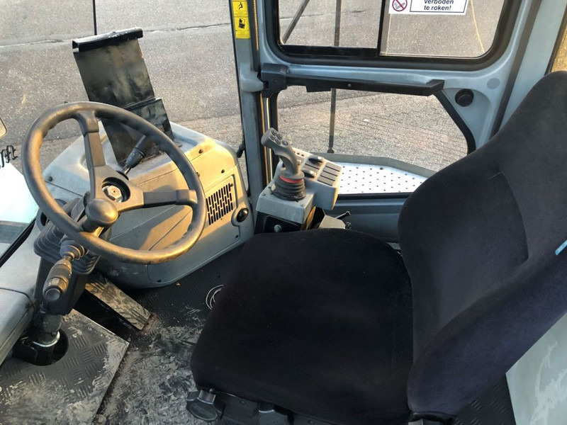 KONECRANES SMV4531 TB5 - Ричстакер: фото 3 KONECRANES SMV4531 TB5 - Ричстакер: фото 3