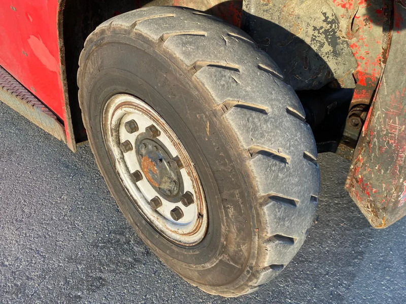 Дизельный погрузчик Kalmar DCG 80-9: фото 9