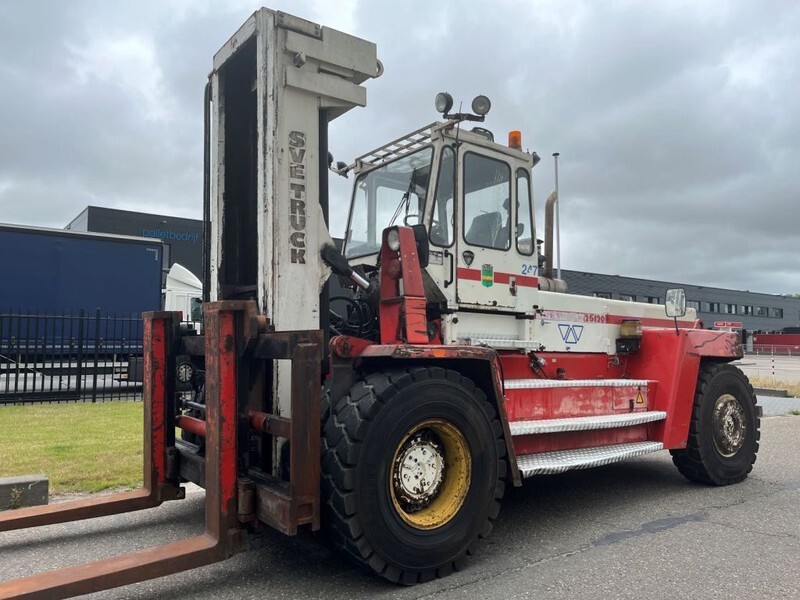 Svetruck 25 120 45 - Дизельный погрузчик: фото 5 Svetruck 25 120 45 - Дизельный погрузчик: фото 5