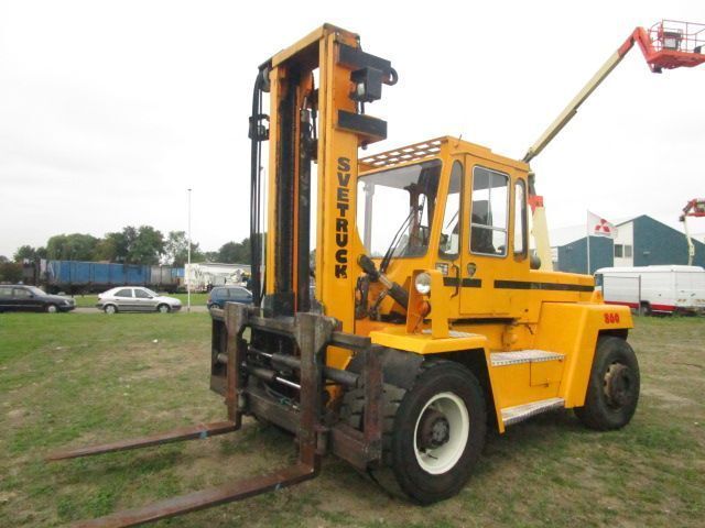 Svetruck 860-30 - Дизельный погрузчик: фото 4 Svetruck 860-30 - Дизельный погрузчик: фото 4