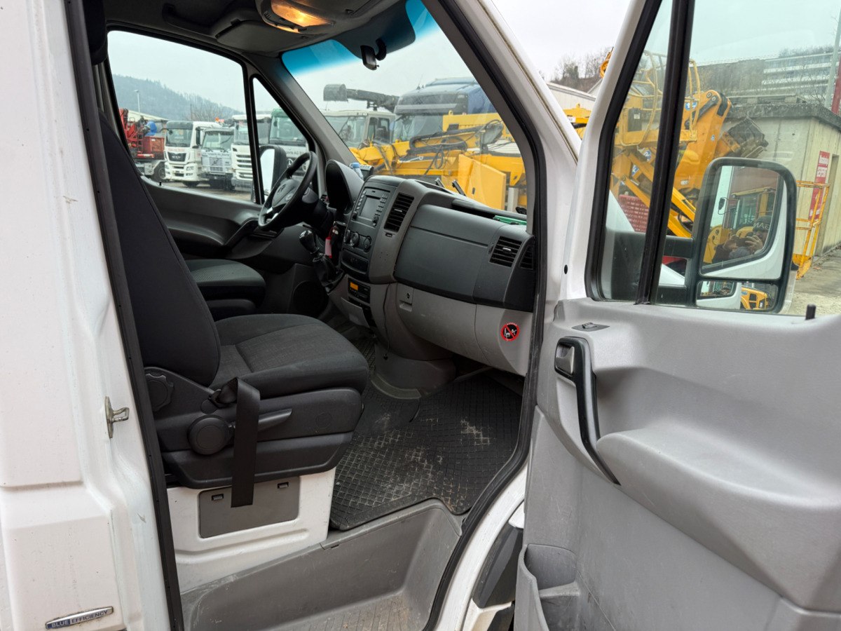 MERCEDES Sprinter 519CDI 4x2 - Малотоннажный седельный тягач: фото 5 MERCEDES Sprinter 519CDI 4x2 - Малотоннажный седельный тягач: фото 5