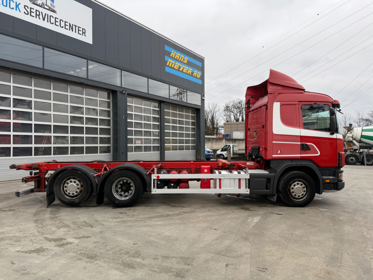 SCANIA R124 420 6x2 - Грузовик-шасси: фото 4 SCANIA R124 420 6x2 - Грузовик-шасси: фото 4