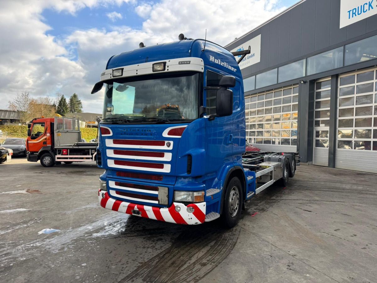 SCANIA R420 6x2 BDF - Грузовик-контейнеровоз/ Сменный кузов: фото 1 SCANIA R420 6x2 BDF - Грузовик-контейнеровоз/ Сменный кузов: фото 1