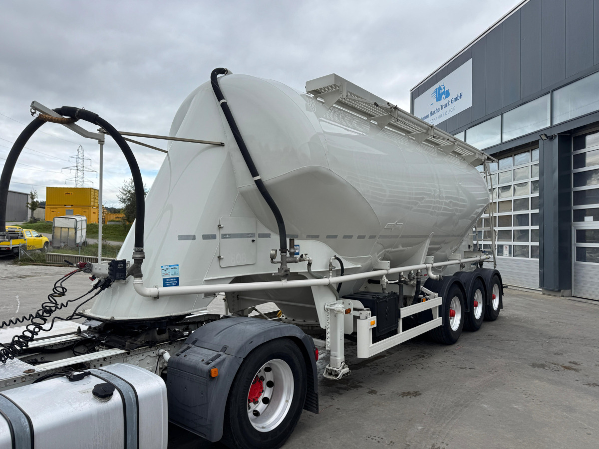 SPITZER 34m3 - Полуприцеп цистерна для сыпучих грузов: фото 1 SPITZER 34m3 - Полуприцеп цистерна для сыпучих грузов: фото 1
