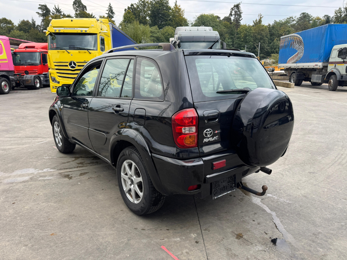 TOYOTA RAV4 2.0 4x4 - Легковой автомобиль: фото 5 TOYOTA RAV4 2.0 4x4 - Легковой автомобиль: фото 5