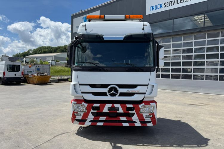 Mercedes-Benz Actros 1848 4x2 - Тягач: фото 2 Mercedes-Benz Actros 1848 4x2 - Тягач: фото 2