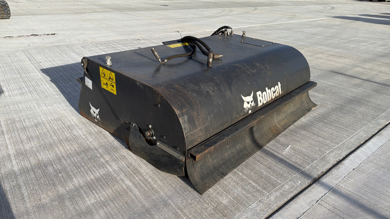 BOBCAT BUCKET - Строительное оборудование: фото 1 BOBCAT BUCKET - Строительное оборудование: фото 1