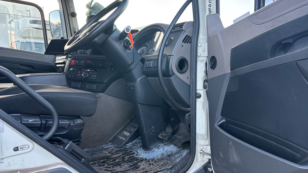 DAF CF 260 - Грузовик с закрытым кузовом: фото 5 DAF CF 260 - Грузовик с закрытым кузовом: фото 5