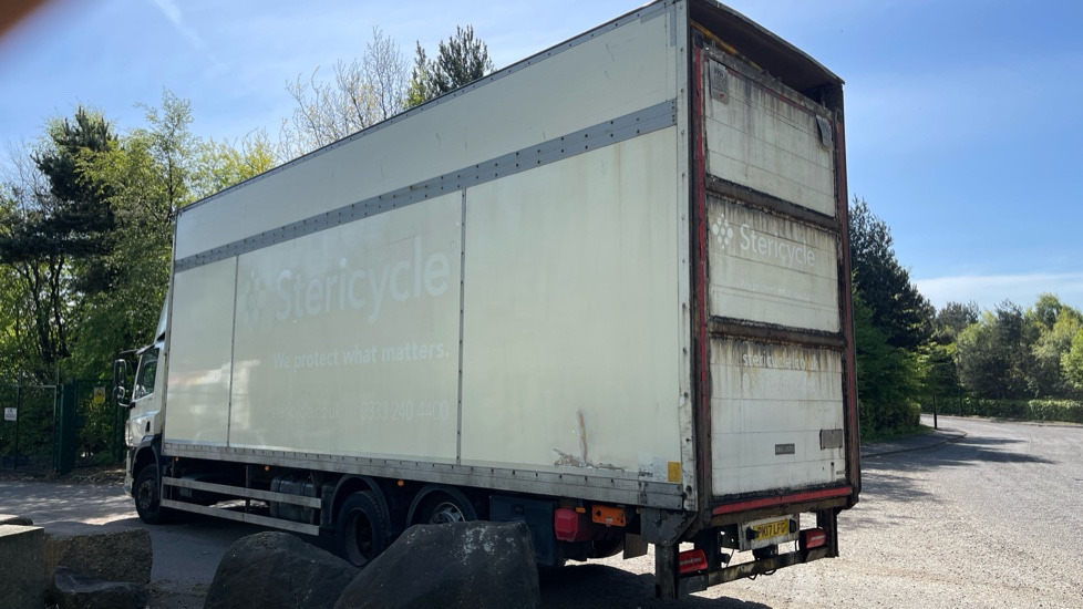 DAF CF 330 - Грузовик с закрытым кузовом: фото 3 DAF CF 330 - Грузовик с закрытым кузовом: фото 3