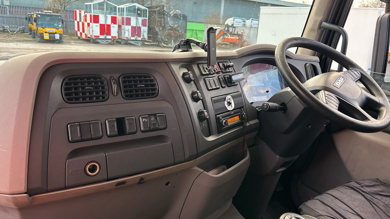 Тентованный грузовик DAF LF 150: фото 7