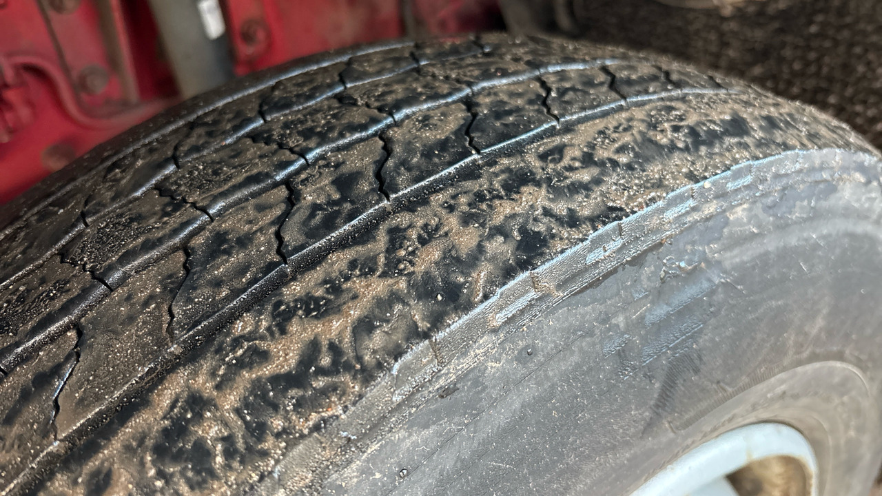 Тентованный грузовик DAF LF 150: фото 22