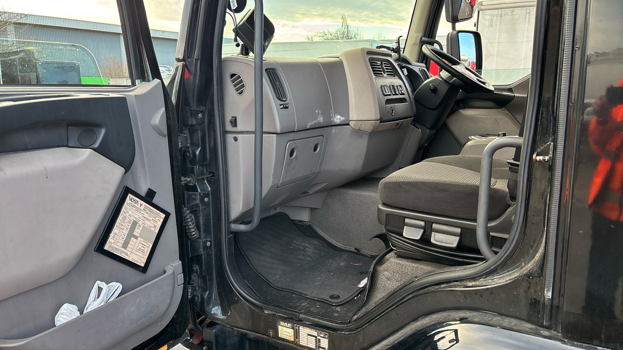 Тентованный грузовик DAF LF 150: фото 10