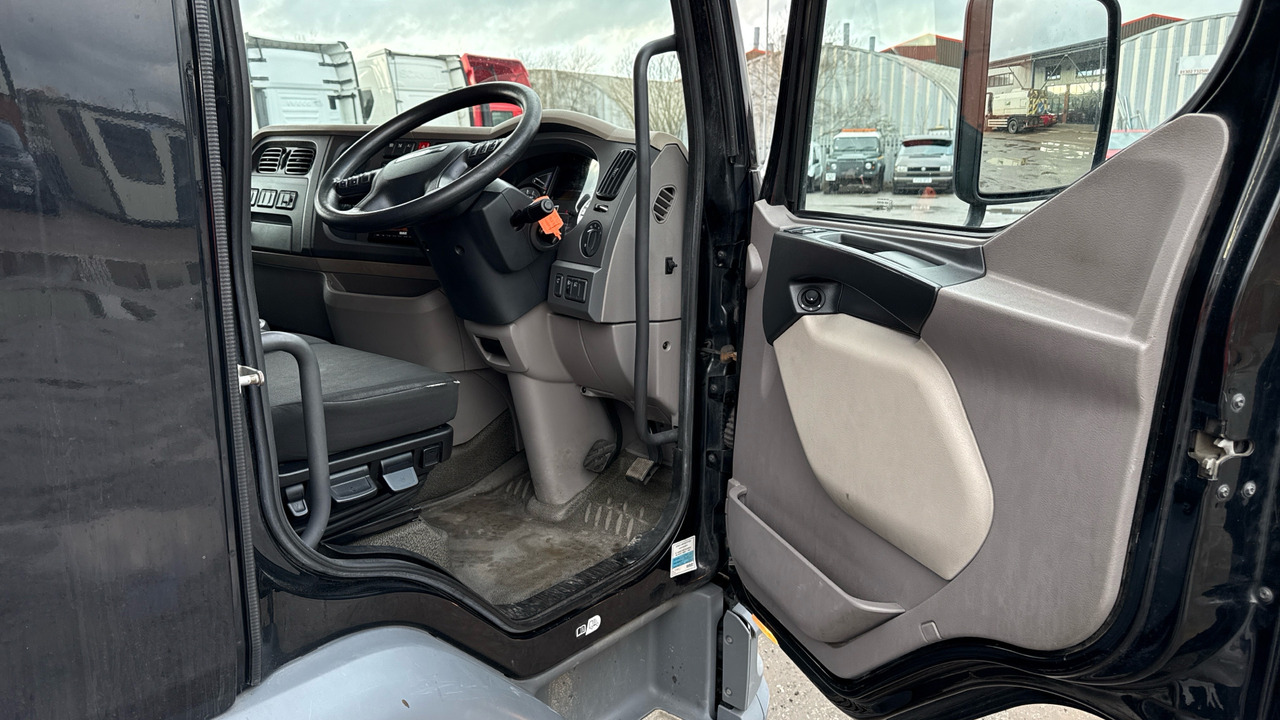 DAF LF 180 - Тентованный грузовик: фото 5 DAF LF 180 - Тентованный грузовик: фото 5