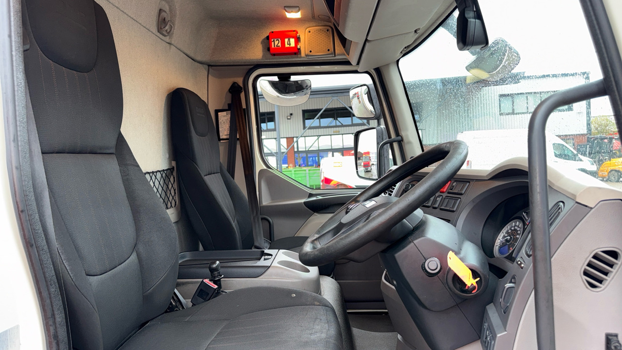 DAF LF 180 - Тентованный грузовик: фото 5 DAF LF 180 - Тентованный грузовик: фото 5