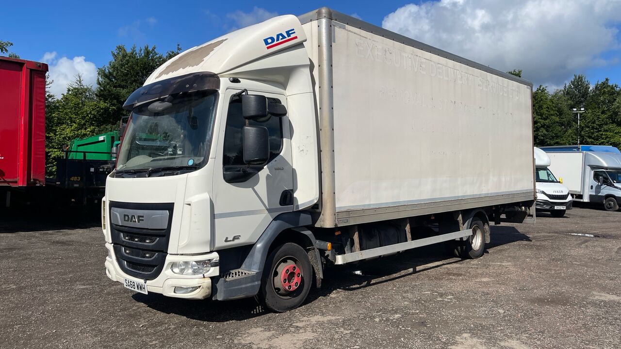 DAF LF 180 - Грузовик с закрытым кузовом: фото 2 DAF LF 180 - Грузовик с закрытым кузовом: фото 2