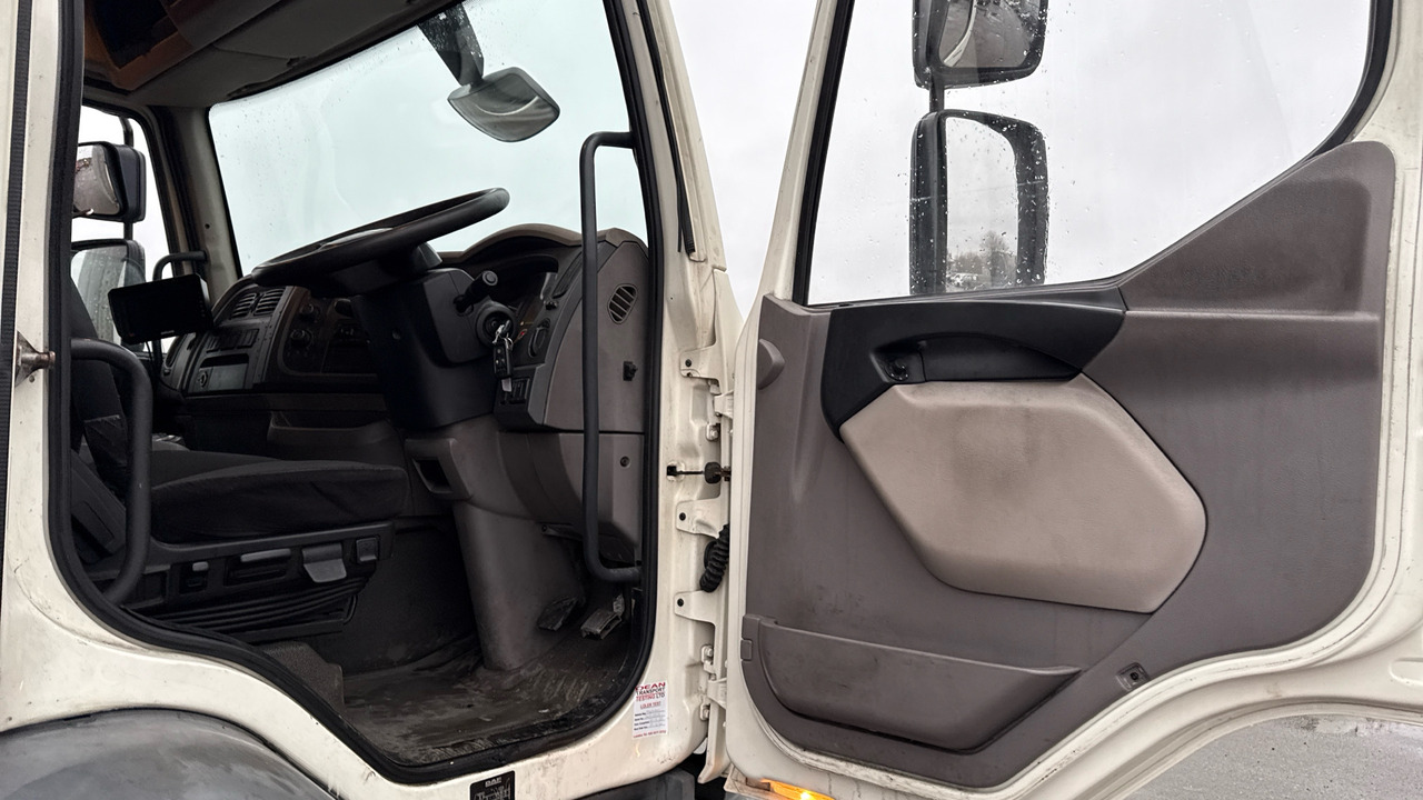 DAF LF 220 - Тентованный грузовик: фото 5 DAF LF 220 - Тентованный грузовик: фото 5