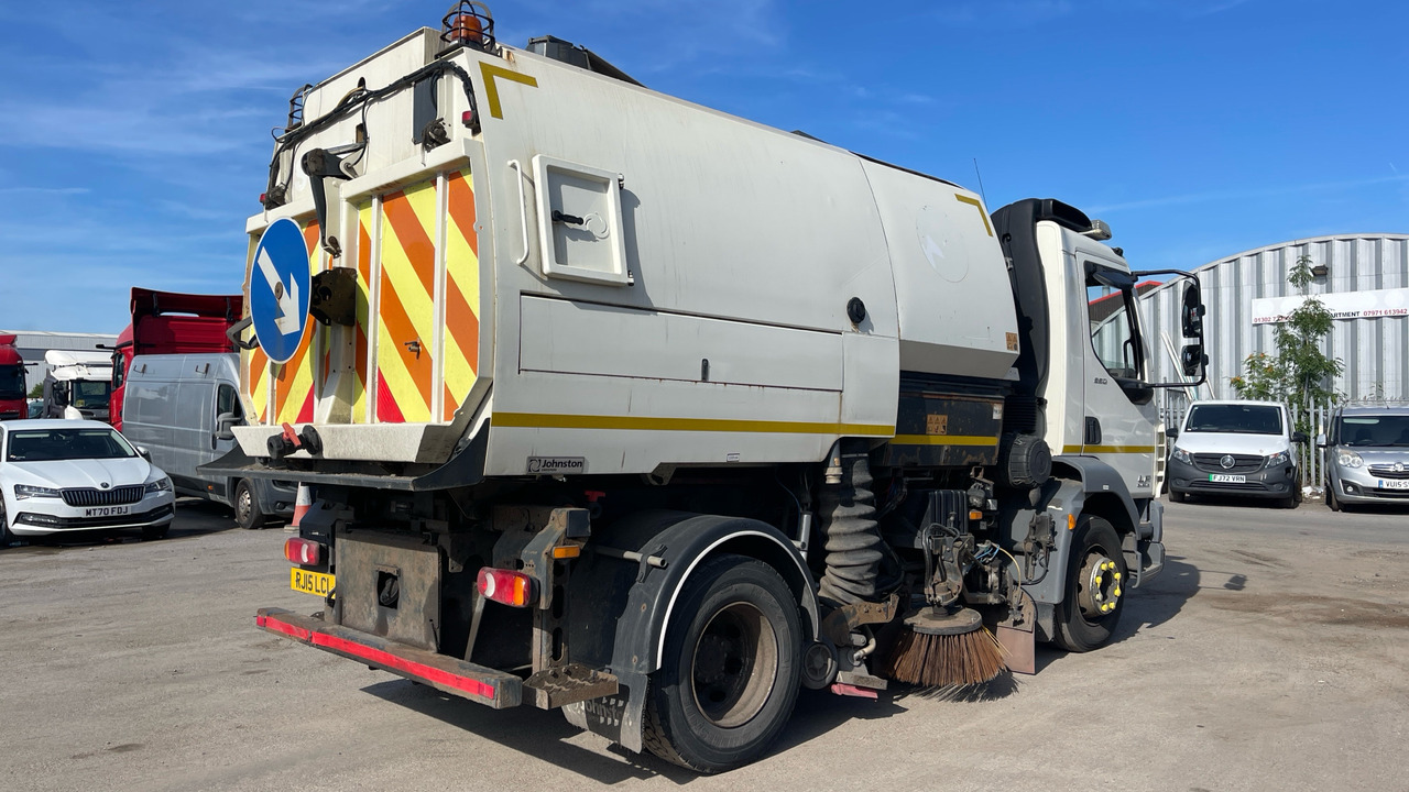 DAF LF 220 - Подметально-уборочная машина: фото 4 DAF LF 220 - Подметально-уборочная машина: фото 4