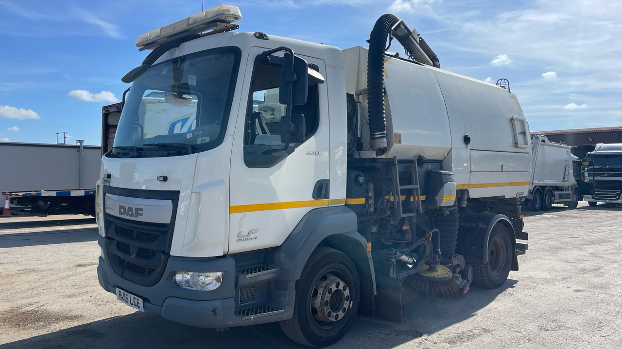 DAF LF 220 - Подметально-уборочная машина: фото 2 DAF LF 220 - Подметально-уборочная машина: фото 2
