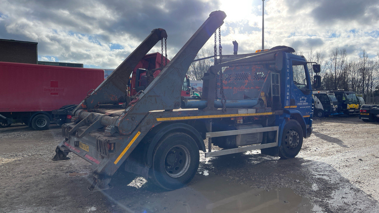 DAF LF 220 - Портальный бункеровоз: фото 4 DAF LF 220 - Портальный бункеровоз: фото 4