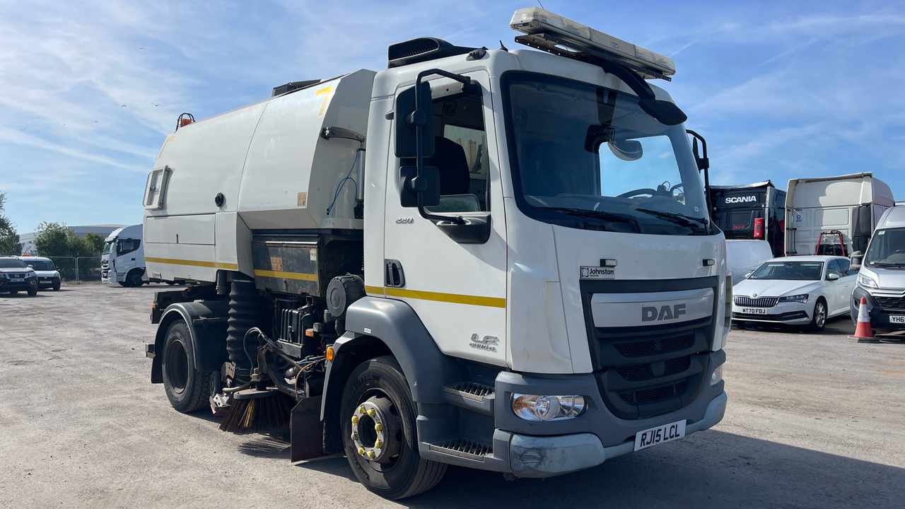 DAF LF 220 - Подметально-уборочная машина: фото 1 DAF LF 220 - Подметально-уборочная машина: фото 1