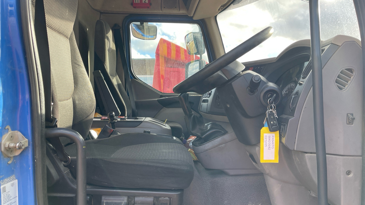 DAF LF 220 - Портальный бункеровоз: фото 5 DAF LF 220 - Портальный бункеровоз: фото 5