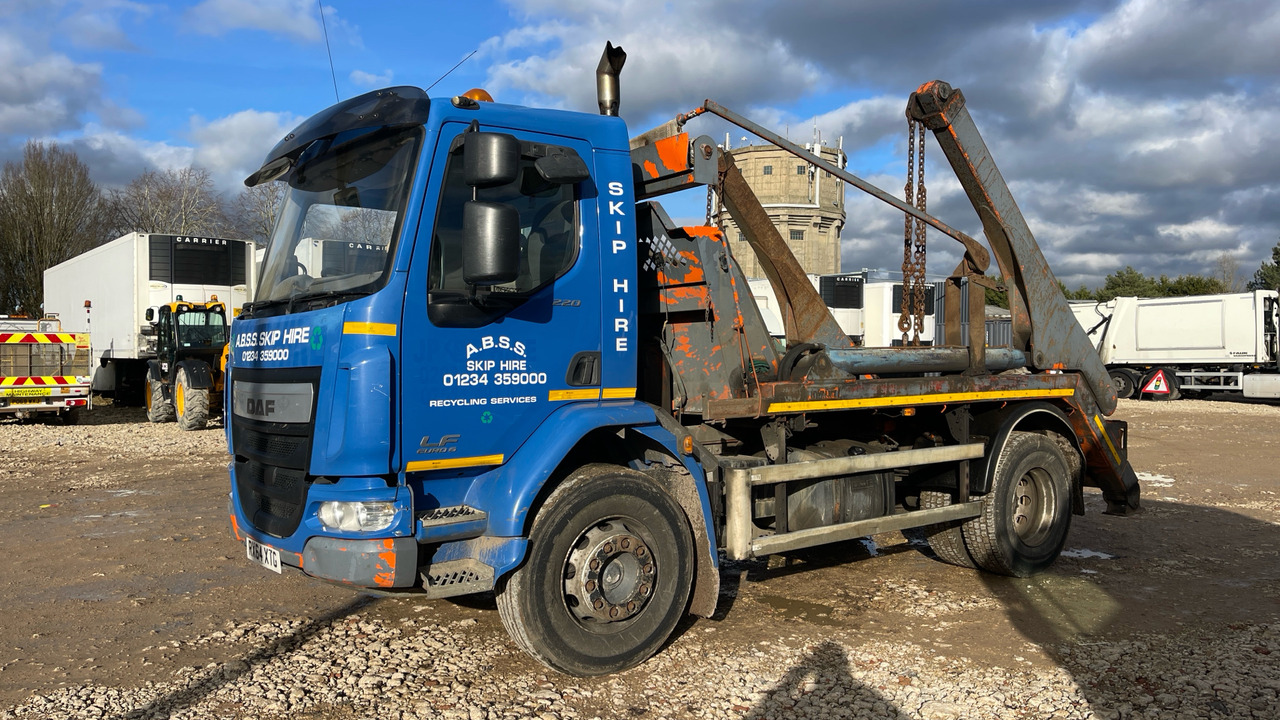 DAF LF 220 - Портальный бункеровоз: фото 2 DAF LF 220 - Портальный бункеровоз: фото 2