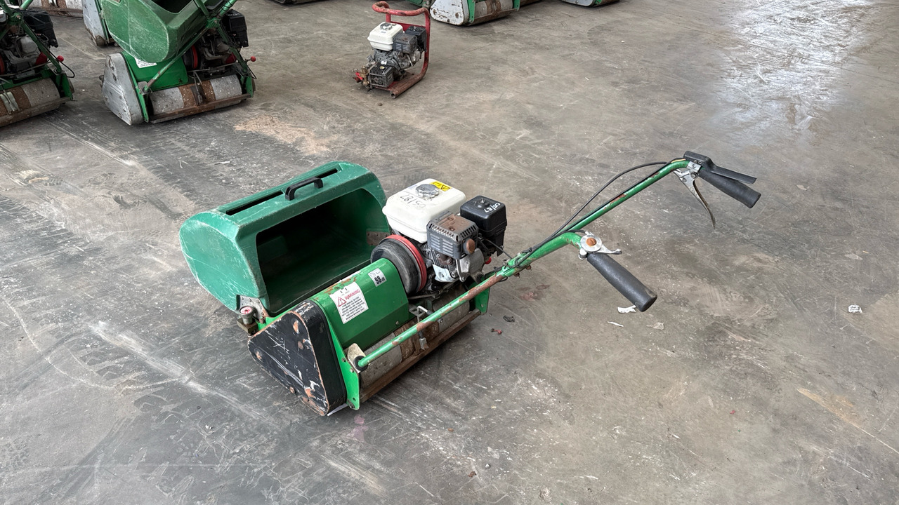DENNIS FT20 PEDESTRIAN CYLINDER MOWER WITH GRASS BOX - Строительное оборудование: фото 4 DENNIS FT20 PEDESTRIAN CYLINDER MOWER WITH GRASS BOX - Строительное оборудование: фото 4