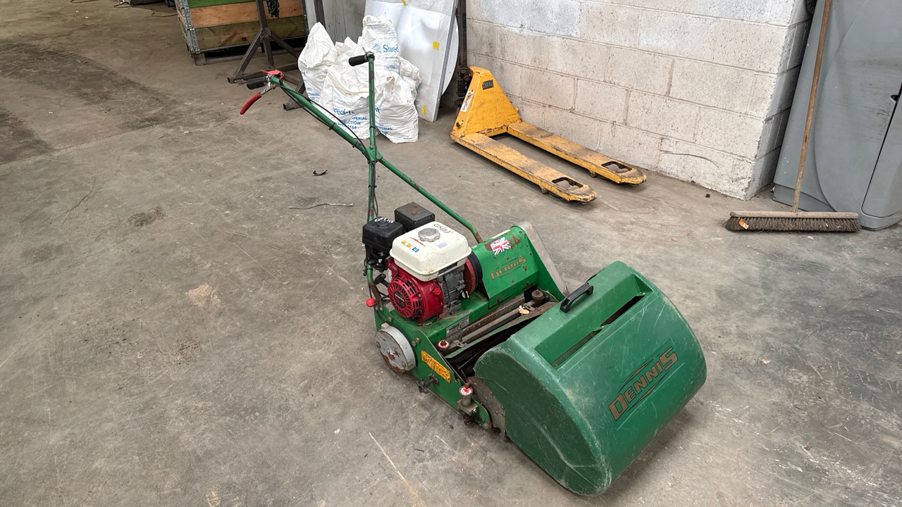 DENNIS FT510 PEDESTRIAN CYLINDER MOWER WITH 5K UNIT AND GRASS BOX - Строительное оборудование: фото 2 DENNIS FT510 PEDESTRIAN CYLINDER MOWER WITH 5K UNIT AND GRASS BOX - Строительное оборудование: фото 2