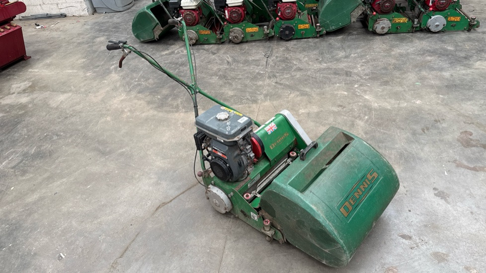 DENNIS FT510 PEDESTRIAN CYLINDER MOWER WITH 5K UNIT & GRASS BOX - Строительное оборудование: фото 2 DENNIS FT510 PEDESTRIAN CYLINDER MOWER WITH 5K UNIT & GRASS BOX - Строительное оборудование: фото 2
