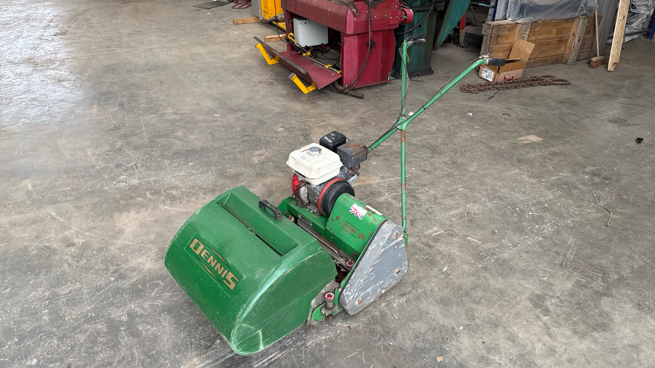 DENNIS FT510 PEDESTRIAN CYLINDER MOWER WITH 9K UNIT AND GRASS BOX - Строительное оборудование: фото 2 DENNIS FT510 PEDESTRIAN CYLINDER MOWER WITH 9K UNIT AND GRASS BOX - Строительное оборудование: фото 2