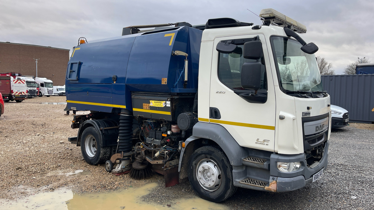 Daf LF 220 - Подметально-уборочная машина: фото 1 Daf LF 220 - Подметально-уборочная машина: фото 1