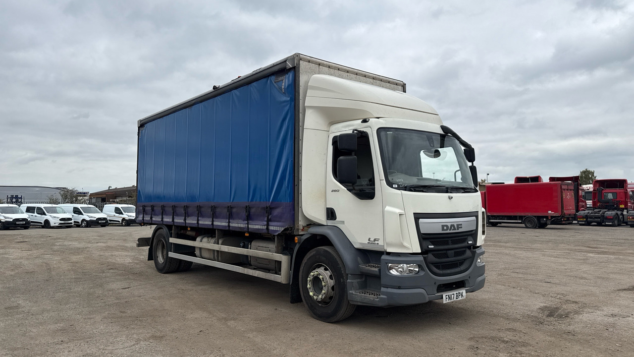 Daf LF 260 - Тентованный грузовик: фото 1 Daf LF 260 - Тентованный грузовик: фото 1